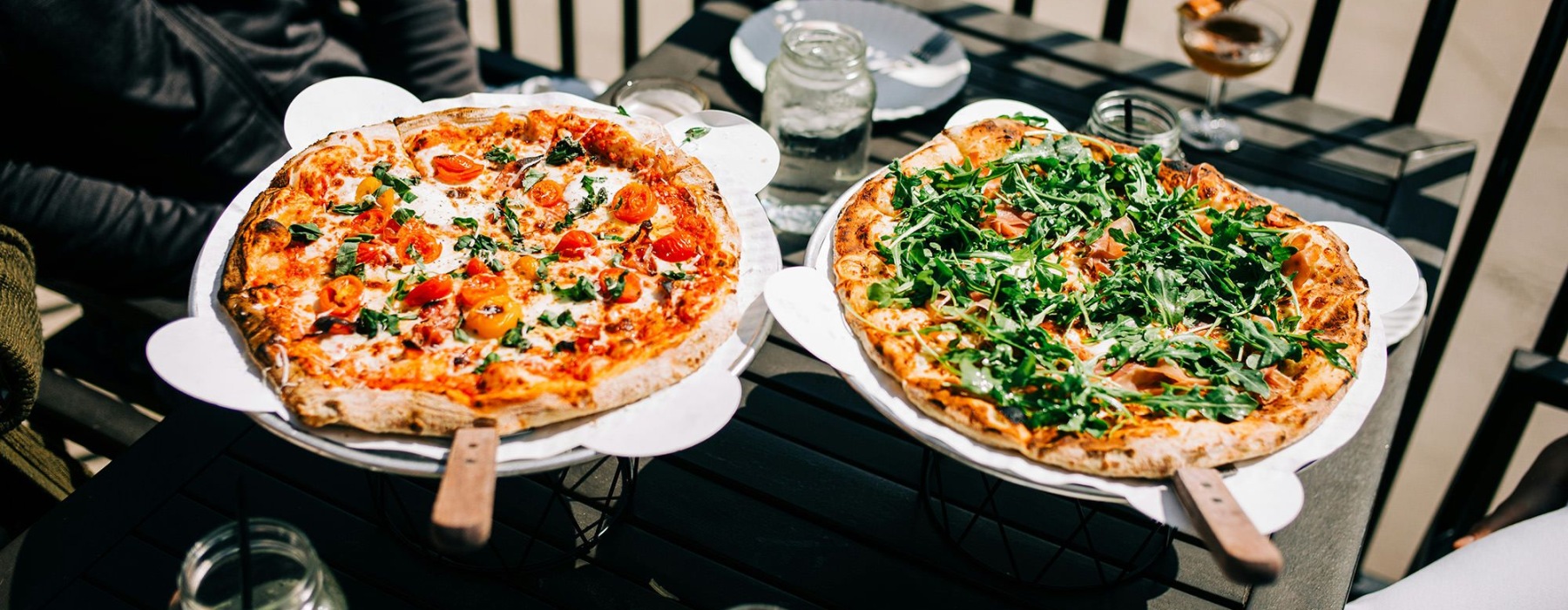 trays of pizza